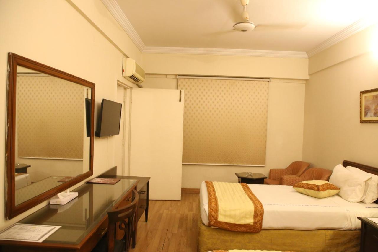 Carlton Tower Hotel Lahore Buitenkant foto