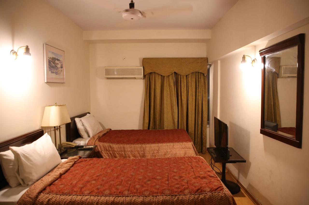 Carlton Tower Hotel Lahore Buitenkant foto