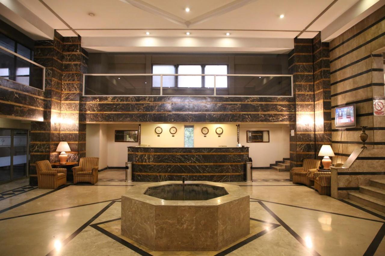 Carlton Tower Hotel Lahore Buitenkant foto