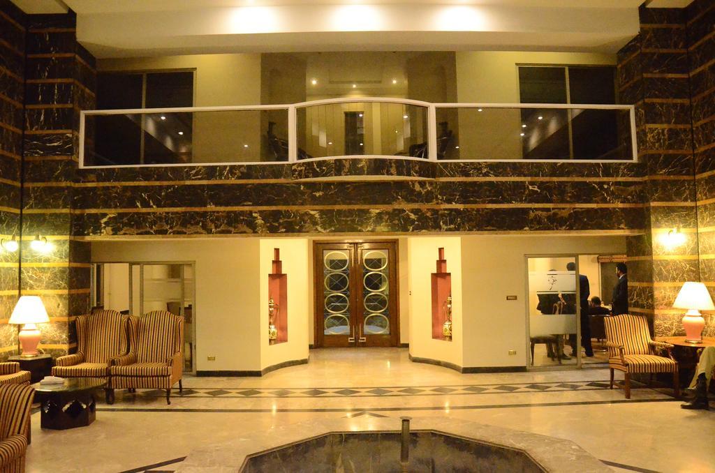 Carlton Tower Hotel Lahore Buitenkant foto