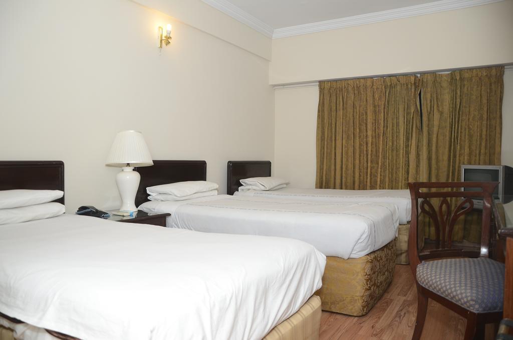 Carlton Tower Hotel Lahore Buitenkant foto