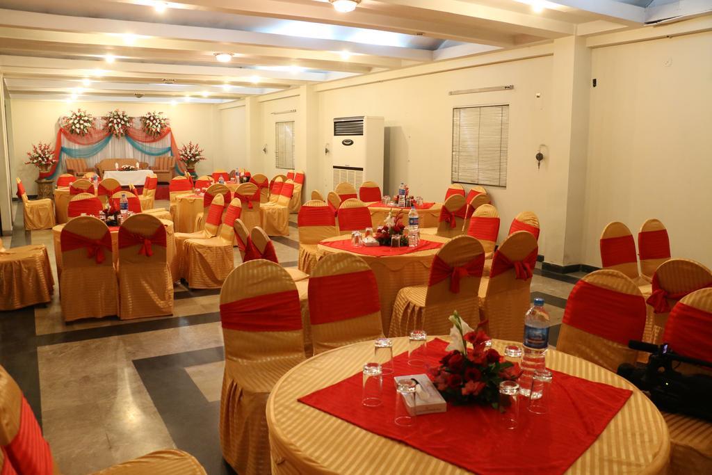 Carlton Tower Hotel Lahore Buitenkant foto