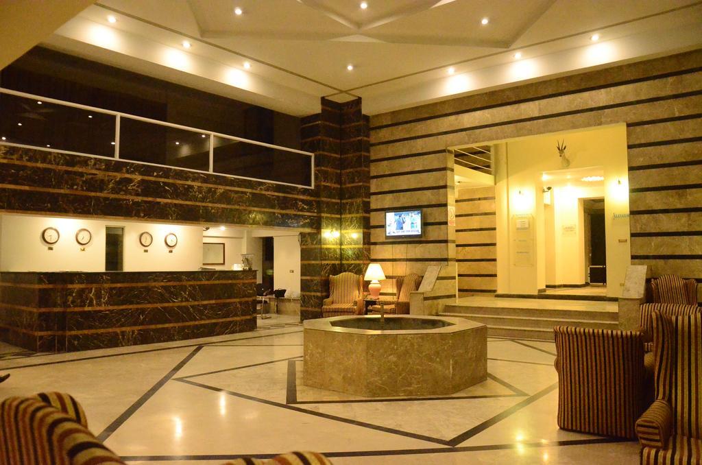 Carlton Tower Hotel Lahore Buitenkant foto