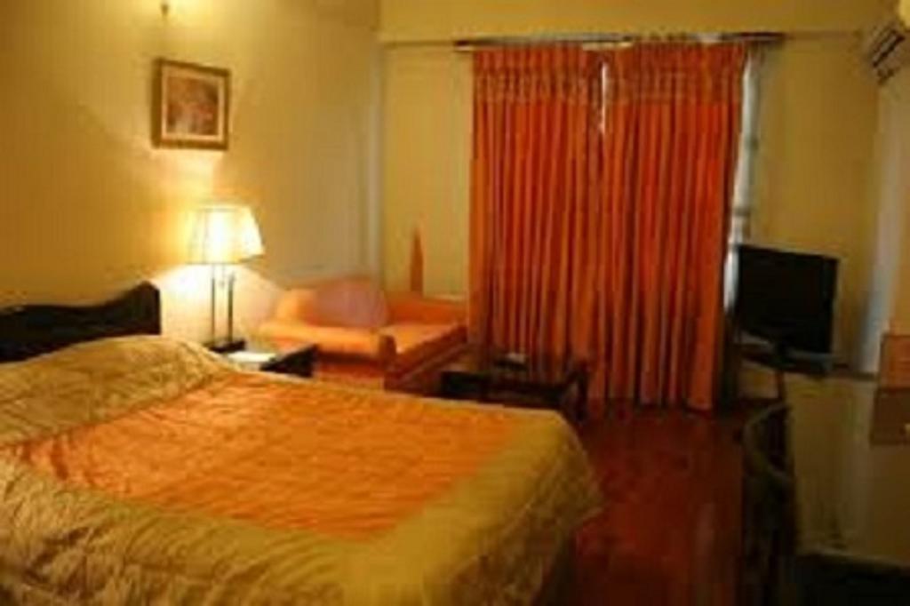 Carlton Tower Hotel Lahore Kamer foto